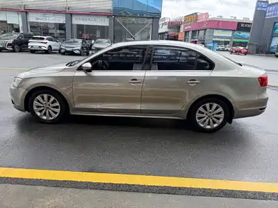 Volkswagen Sagitar 2014