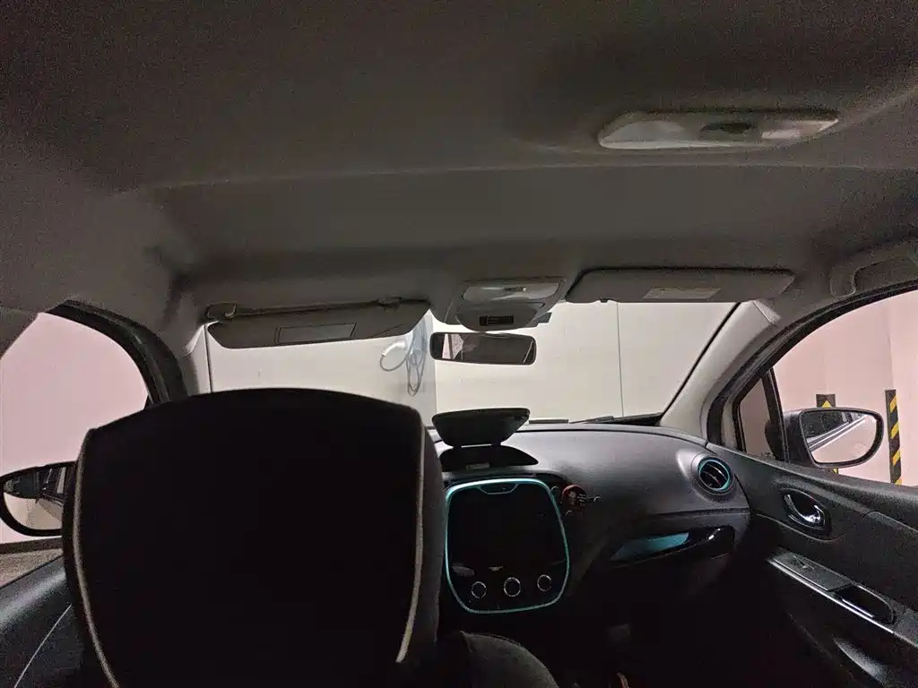 Renault Captur 2019 — фото 14