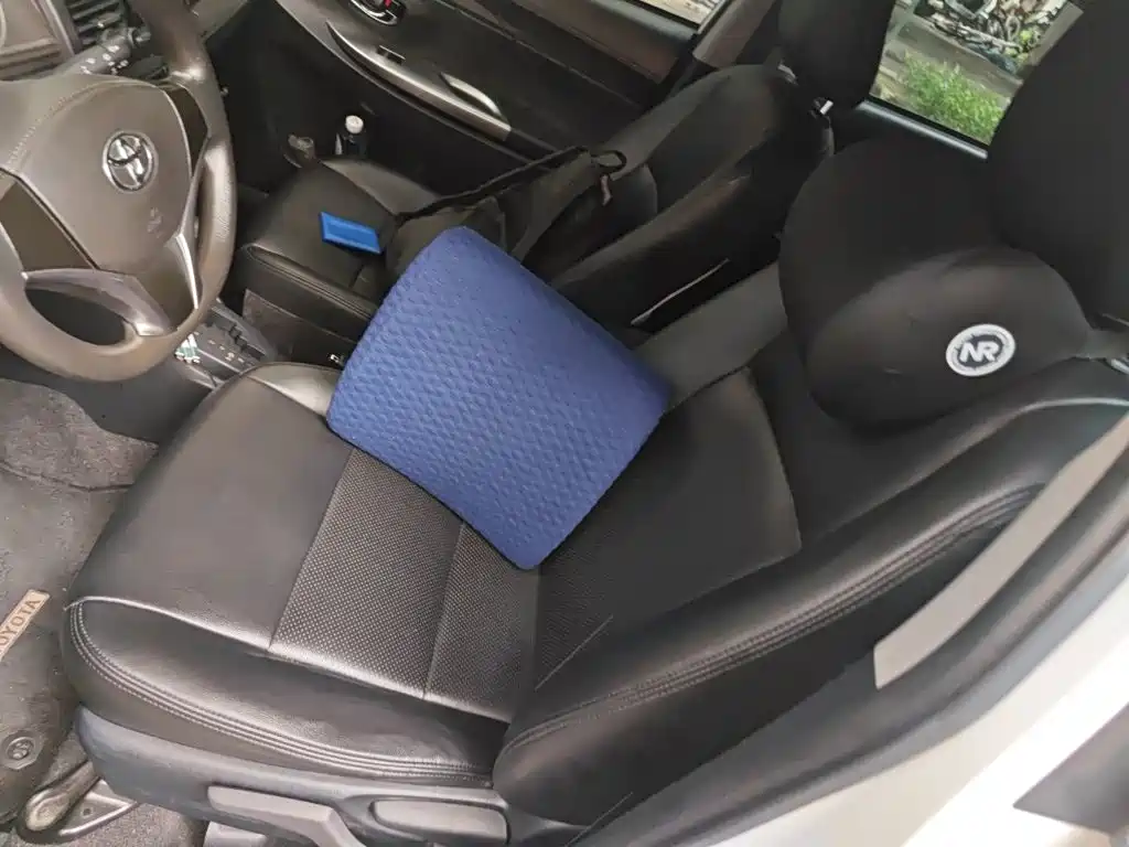 Toyota Yaris L 2016 — фото 8