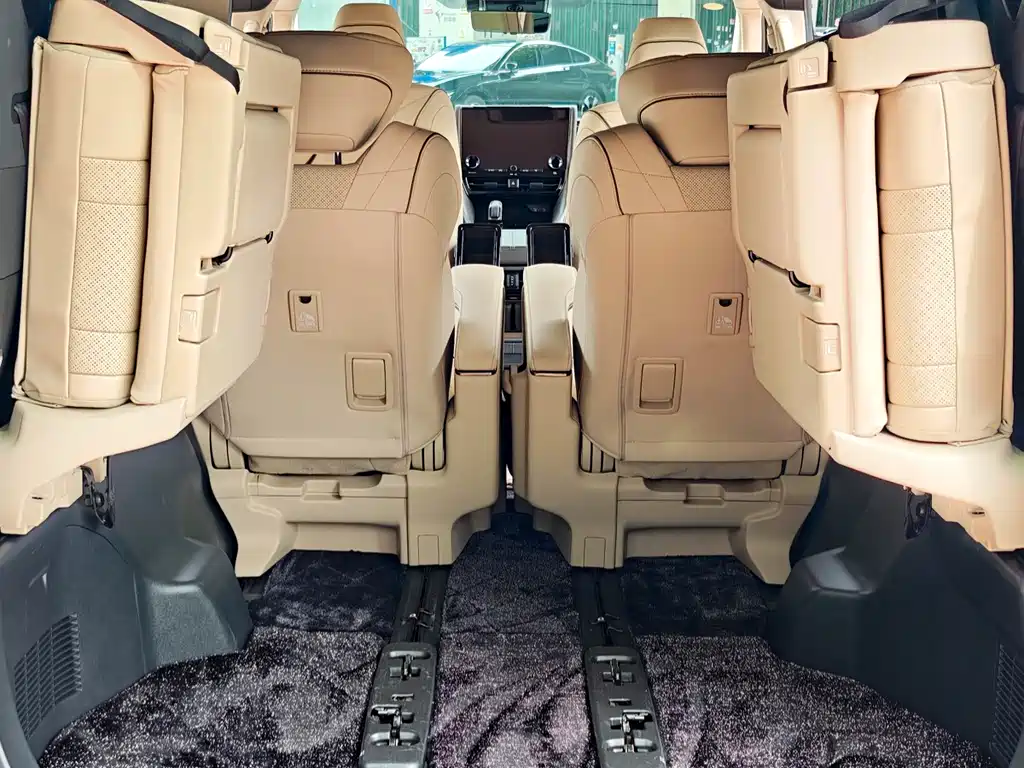Toyota Alphard 2024
