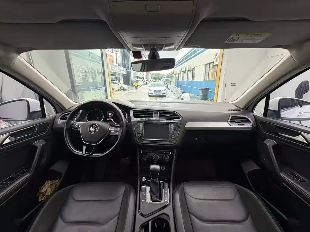 Volkswagen Tiguan L 2018 — фото 5