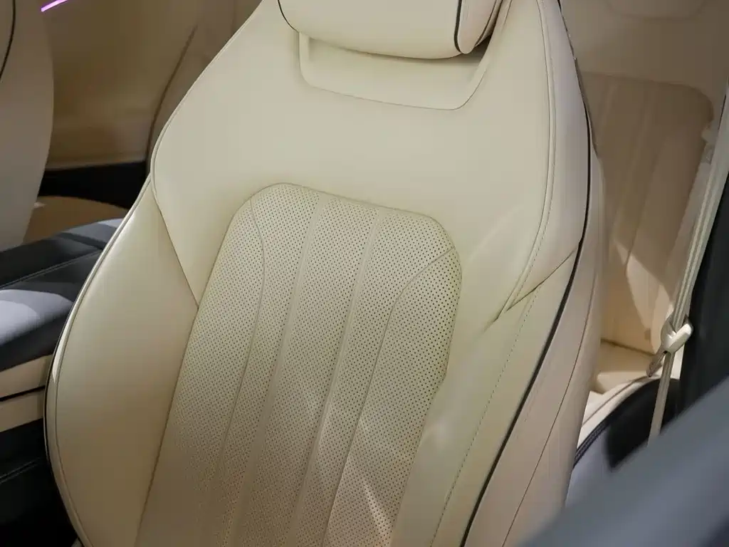 Bentley Continental 2021 — фото 10