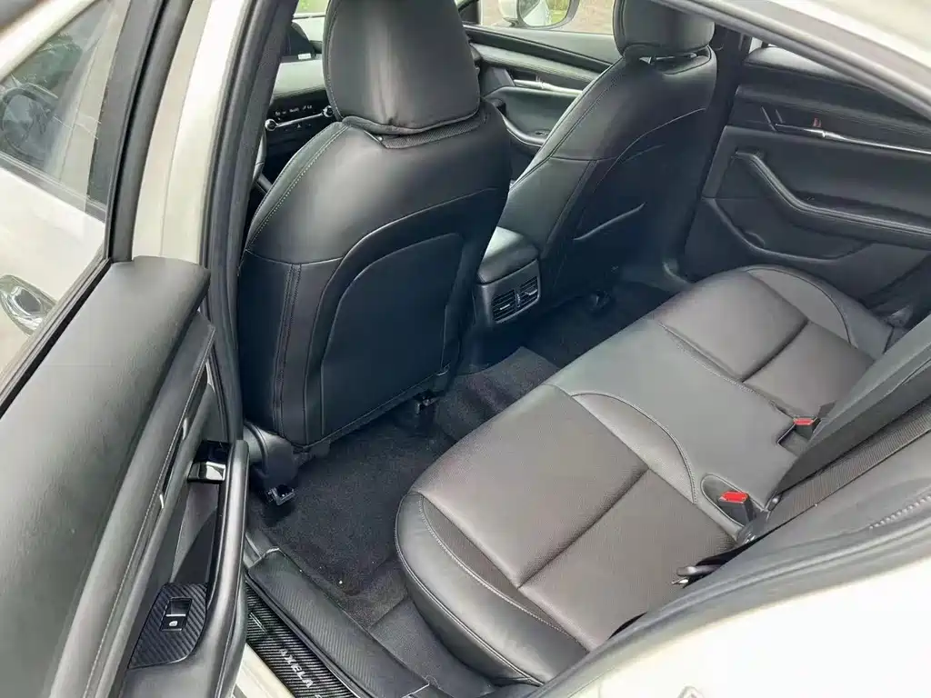 Mazda 3 Axela 2020
