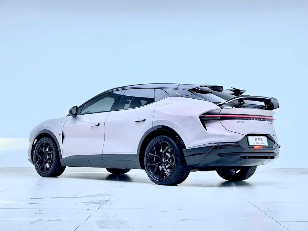 Lotus Eletre 2023