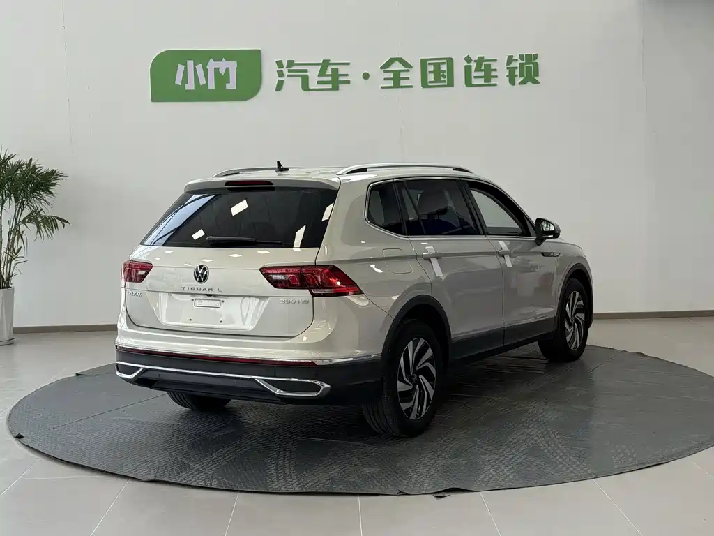 Volkswagen Tiguan L 2023 — фото 7