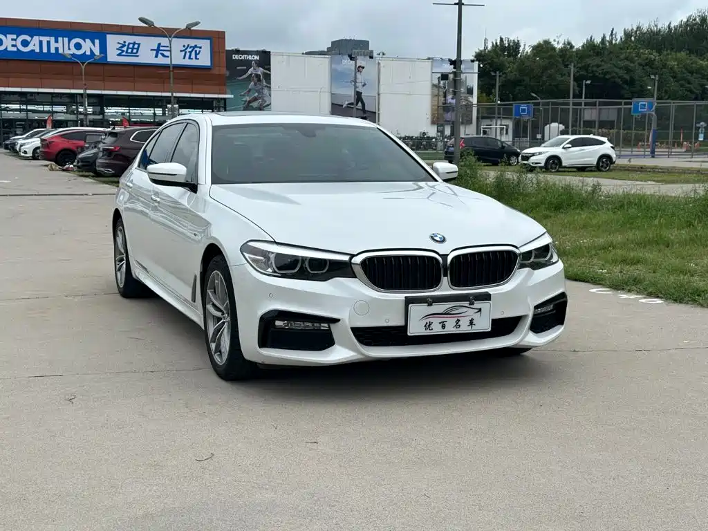BMW 5 Series 2018 — фото 3