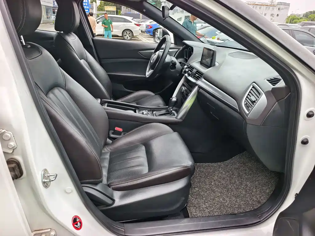 Mazda CX-4 2016 — фото 17
