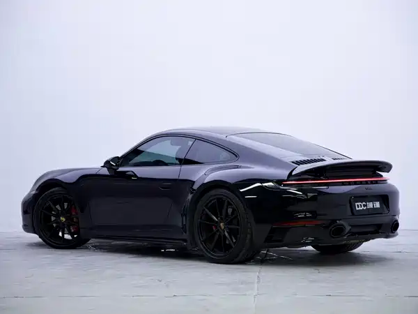 Porsche 911 2023