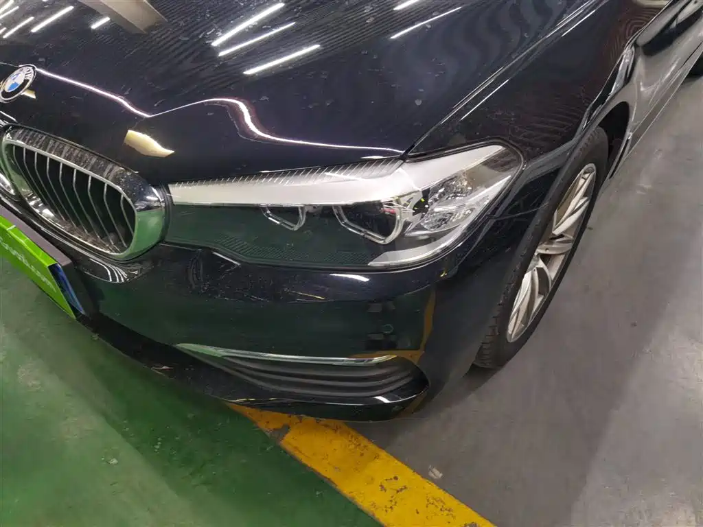 BMW 5 Series 2017 — фото 18