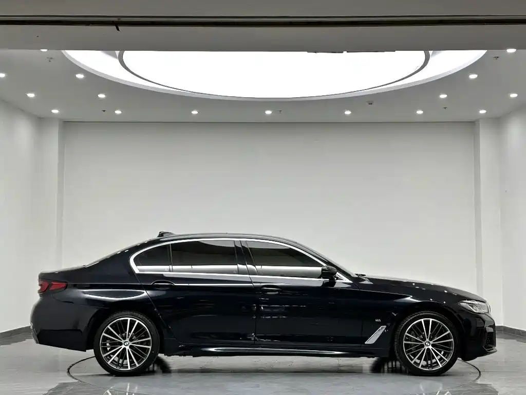 BMW 5 Series 2022