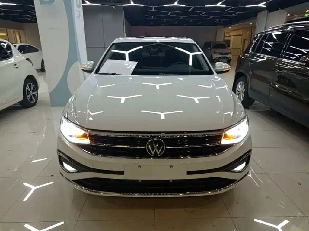 Volkswagen Bora 2024