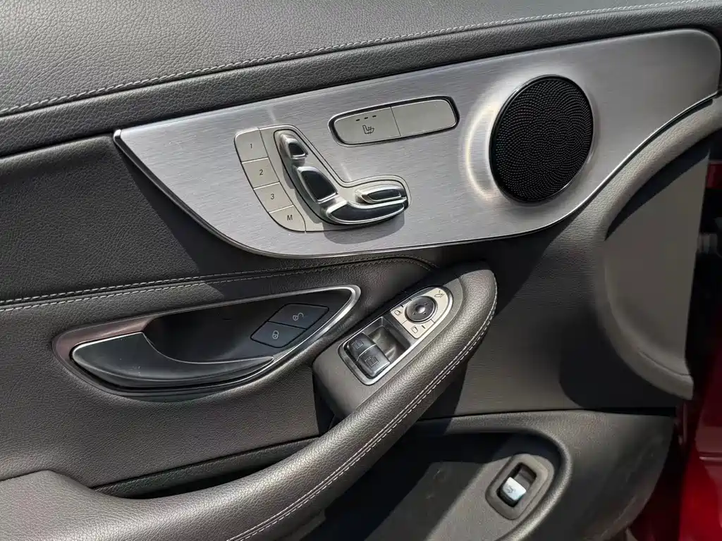 Mercedes-Benz C-Class 2021 — фото 11