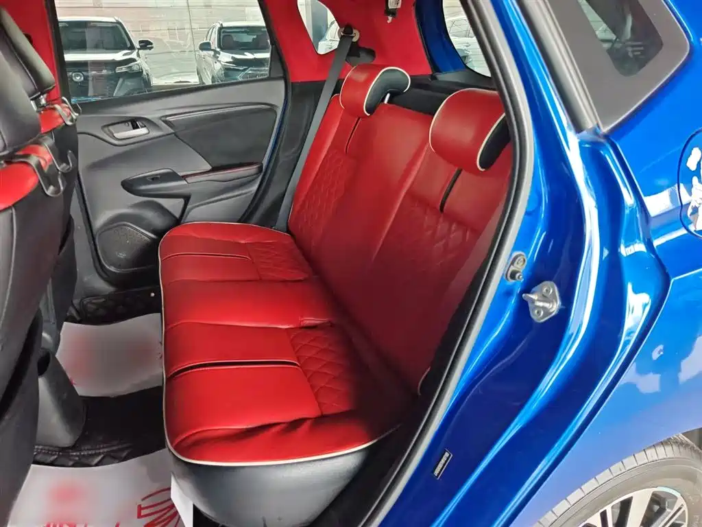 Honda Fit 2017 — фото 10