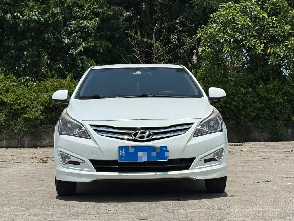 Hyundai Accent 2018 — фото 2