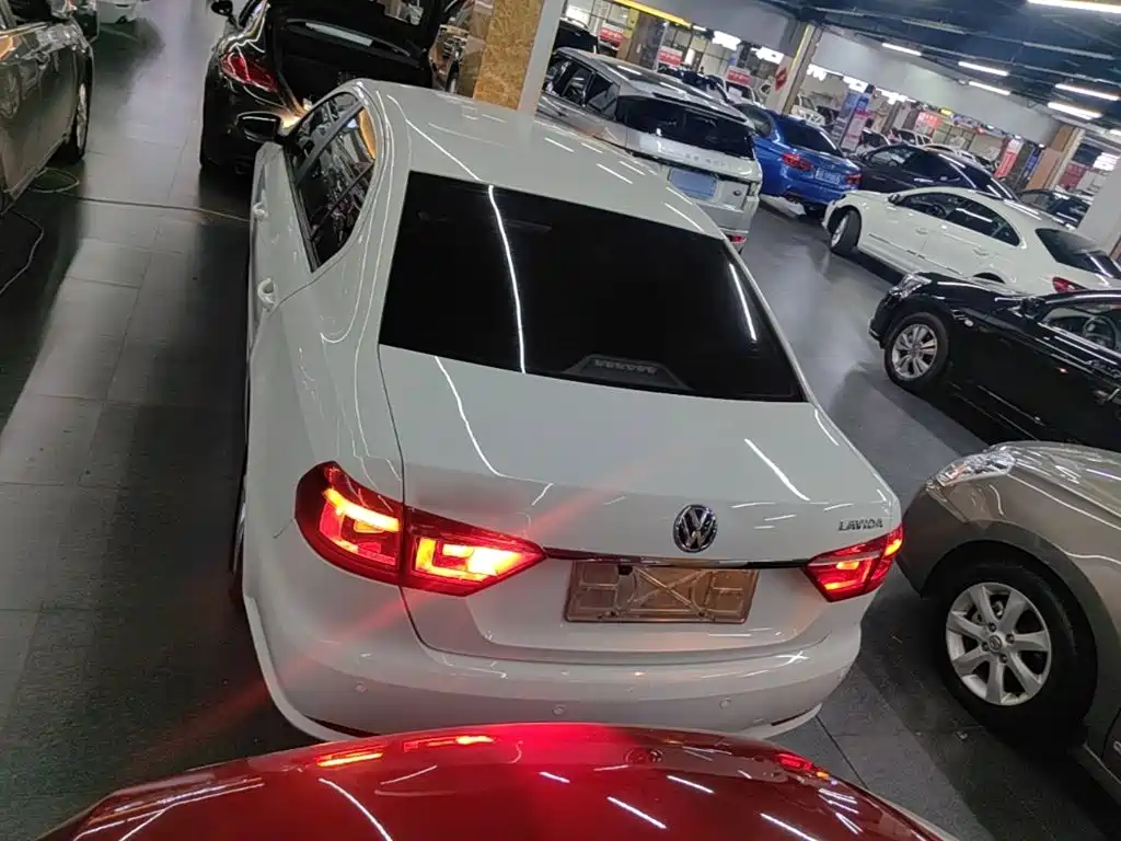 Volkswagen Lavida 2016