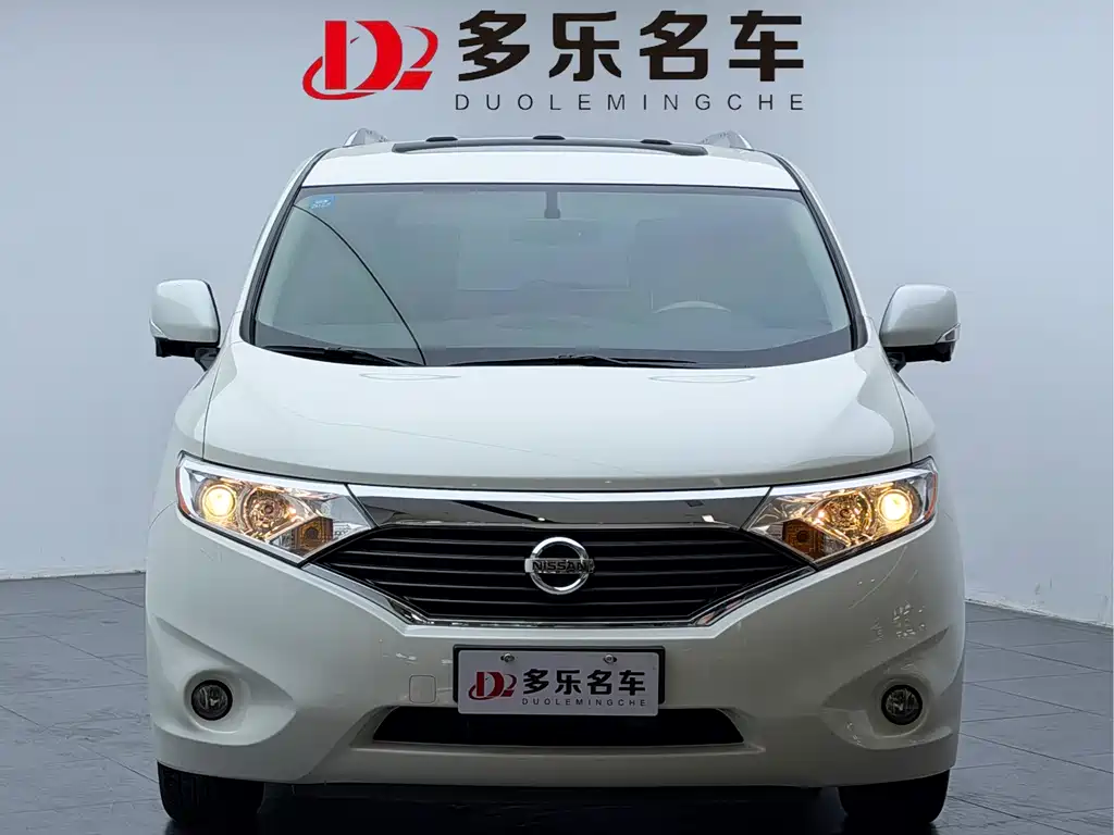 Nissan Quest 2017 — фото 2