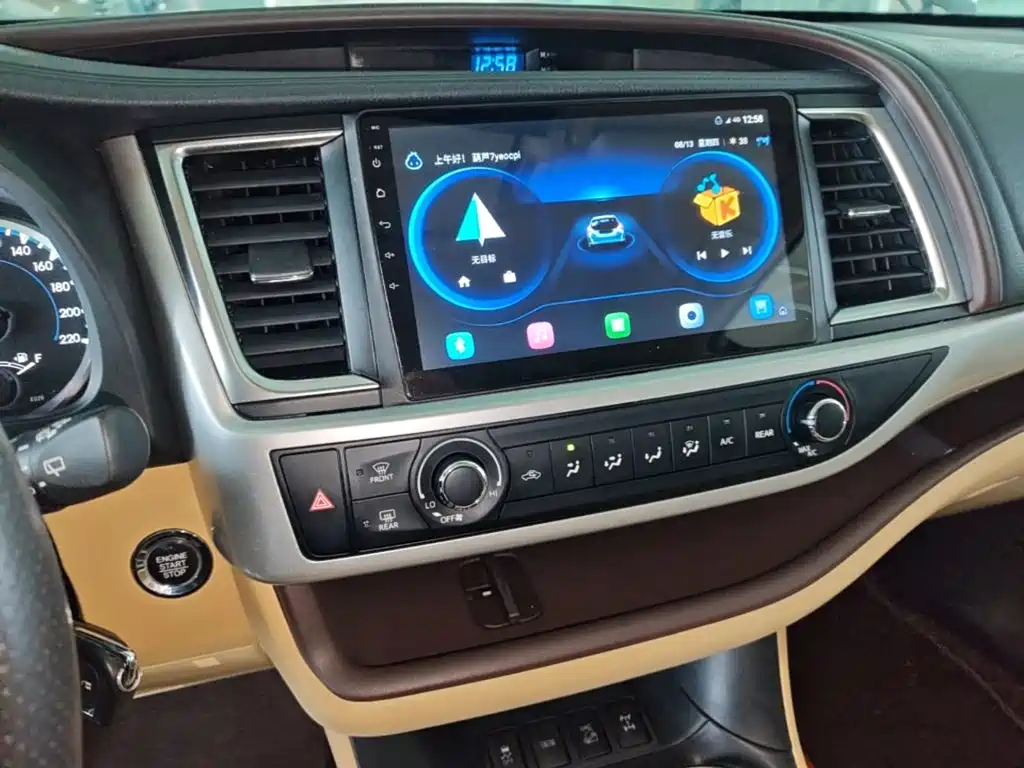 Toyota Highlander 2022 — фото 13