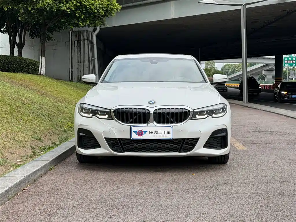 BMW 3 Series 2019 — фото 2
