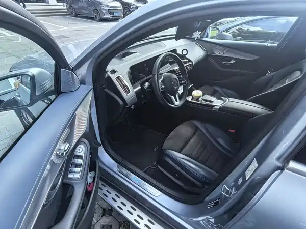 Mercedes-Benz EQC 2020
