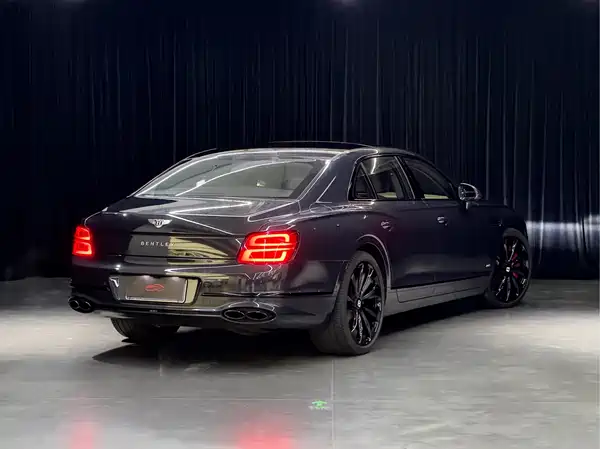 Bentley Flying Spur 2022