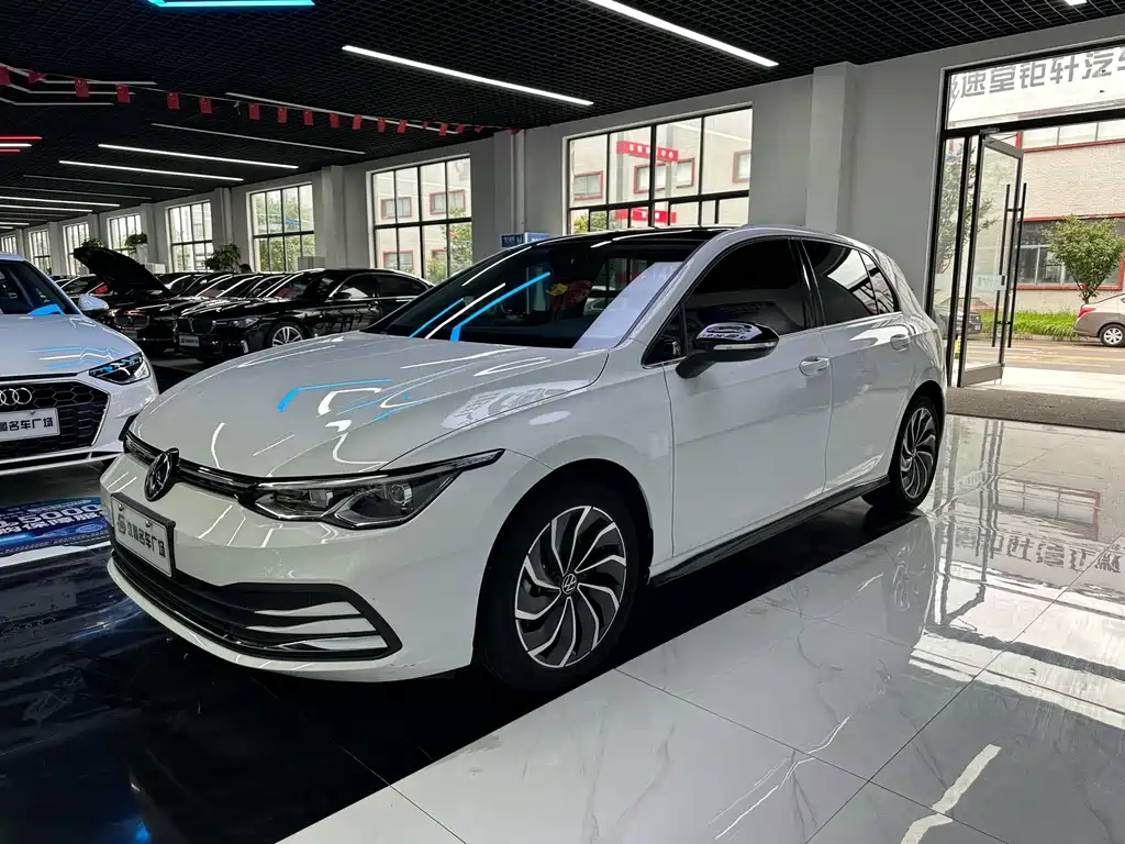 Volkswagen Golf 2023