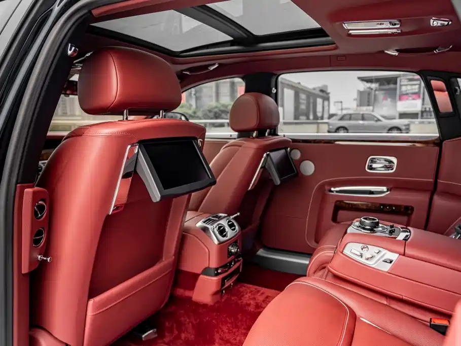 Rolls-Royce Ghost 2019 — фото 10