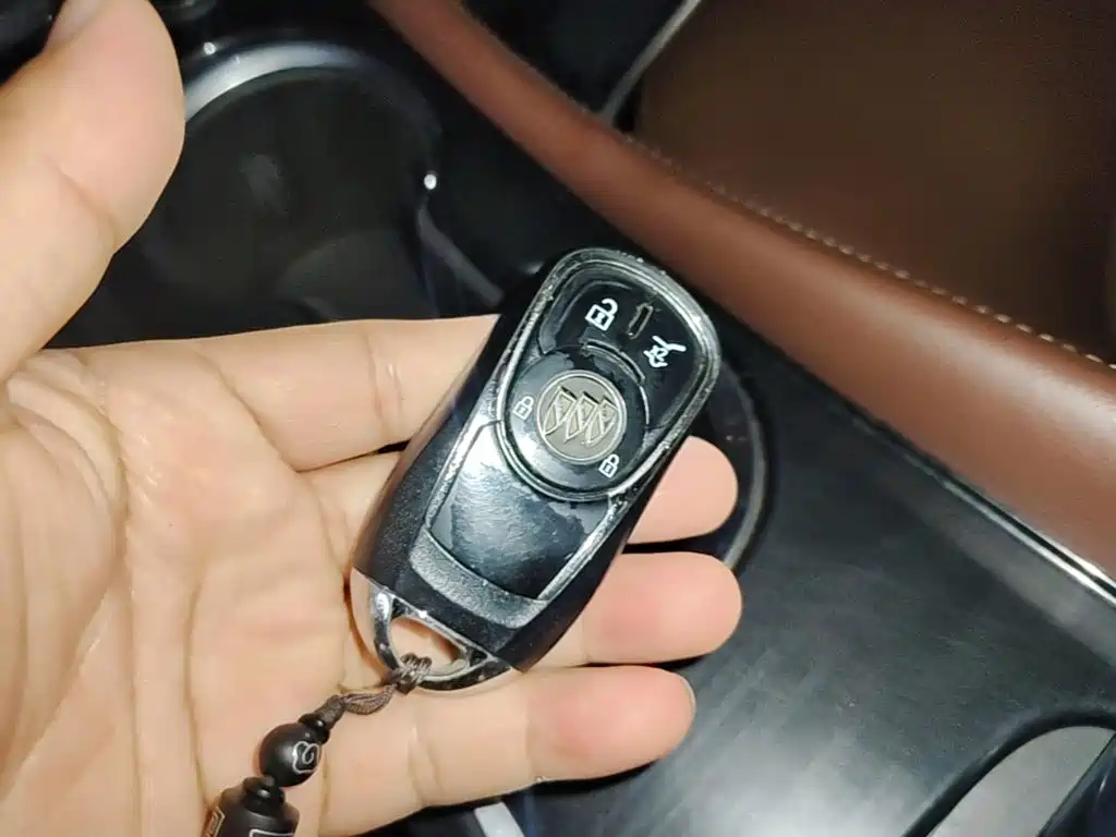 Buick Envision Plus 2018 — фото 9