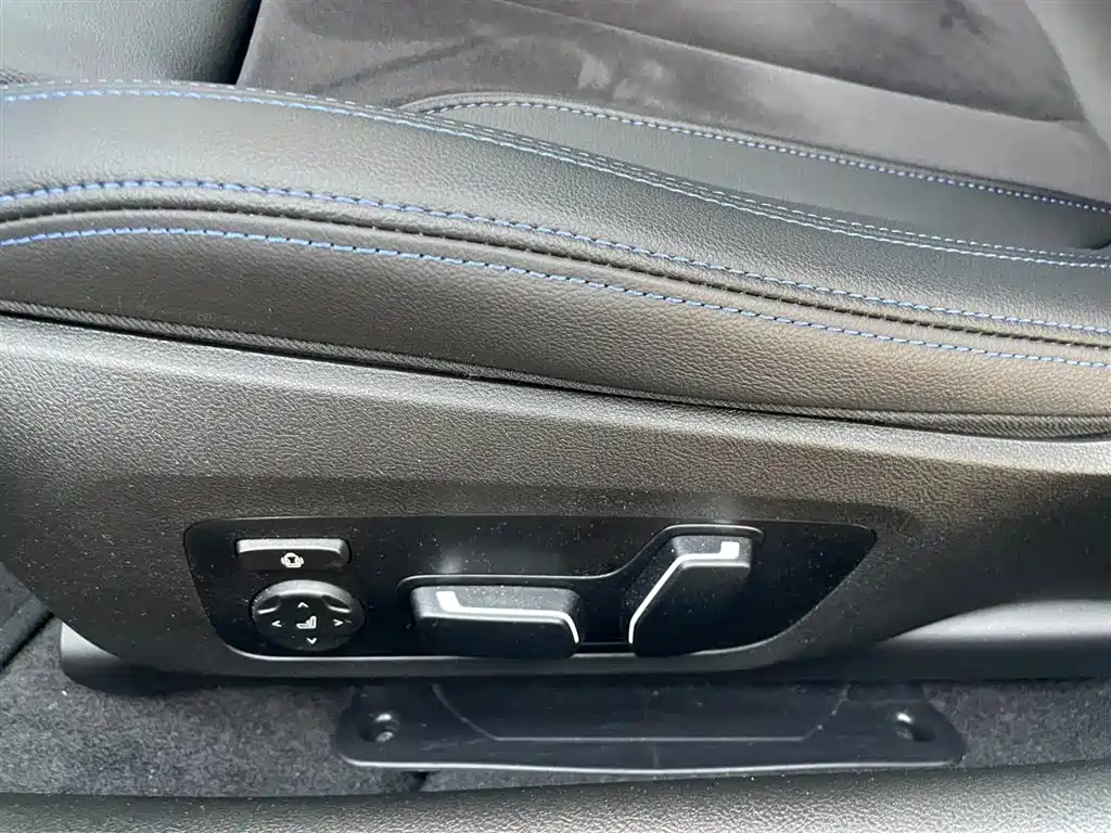 BMW M2 2025 — фото 10