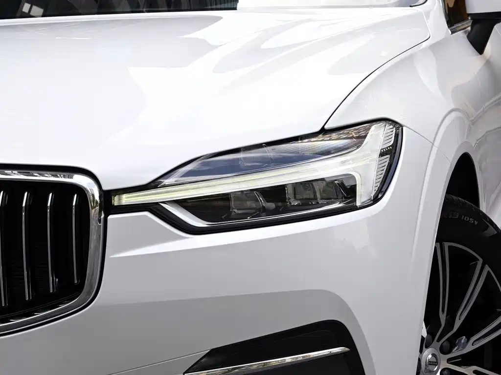 Volvo XC60 2020 — фото 9