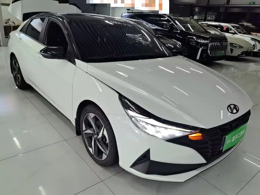 Hyundai Elantra 2023