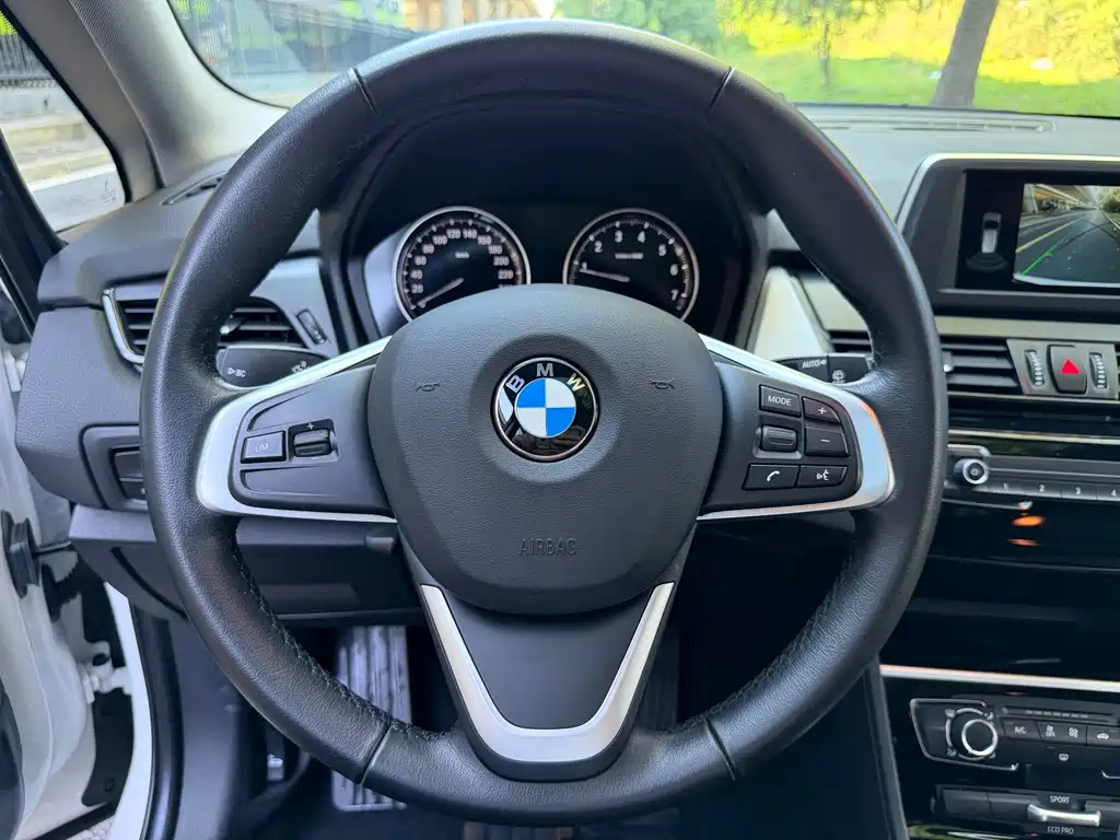 BMW 2 Series Wagon 2019 — фото 12