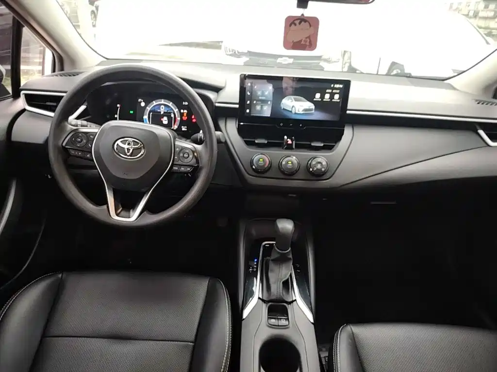 Toyota Corolla 2023 — фото 10