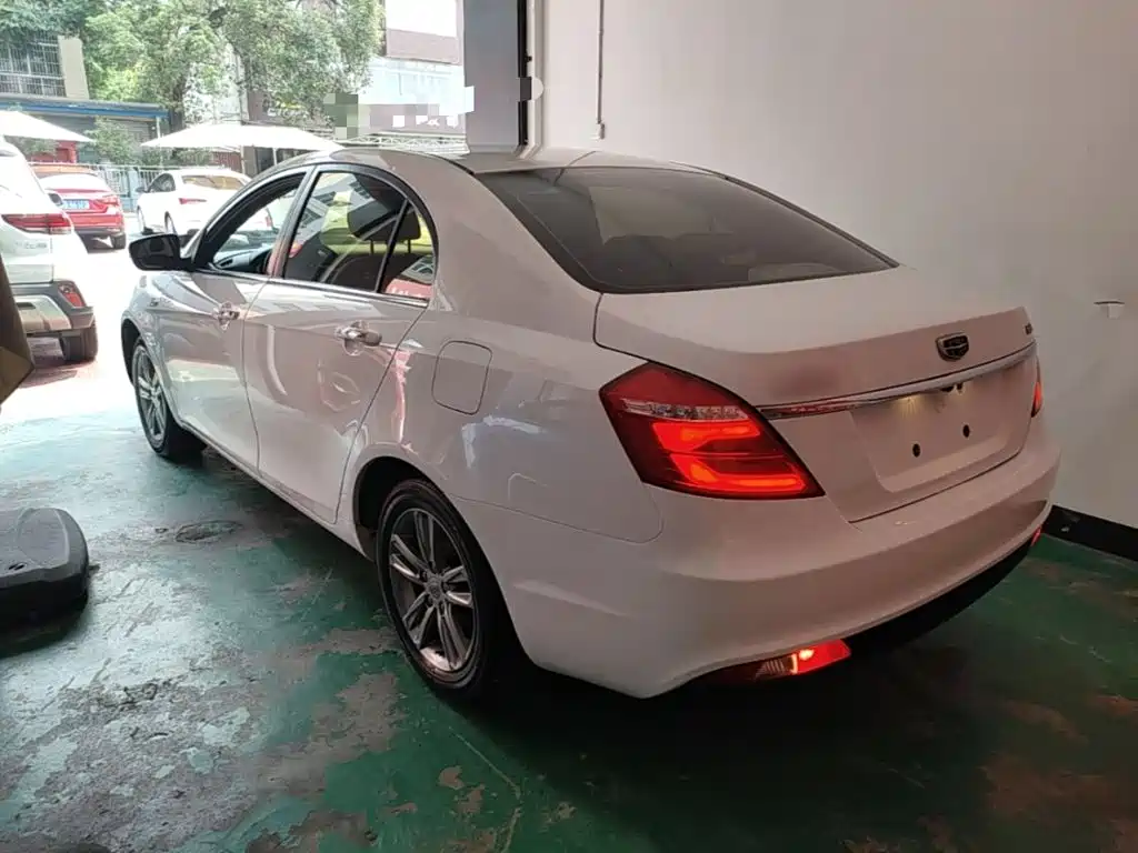 Geely Emgrand 2017