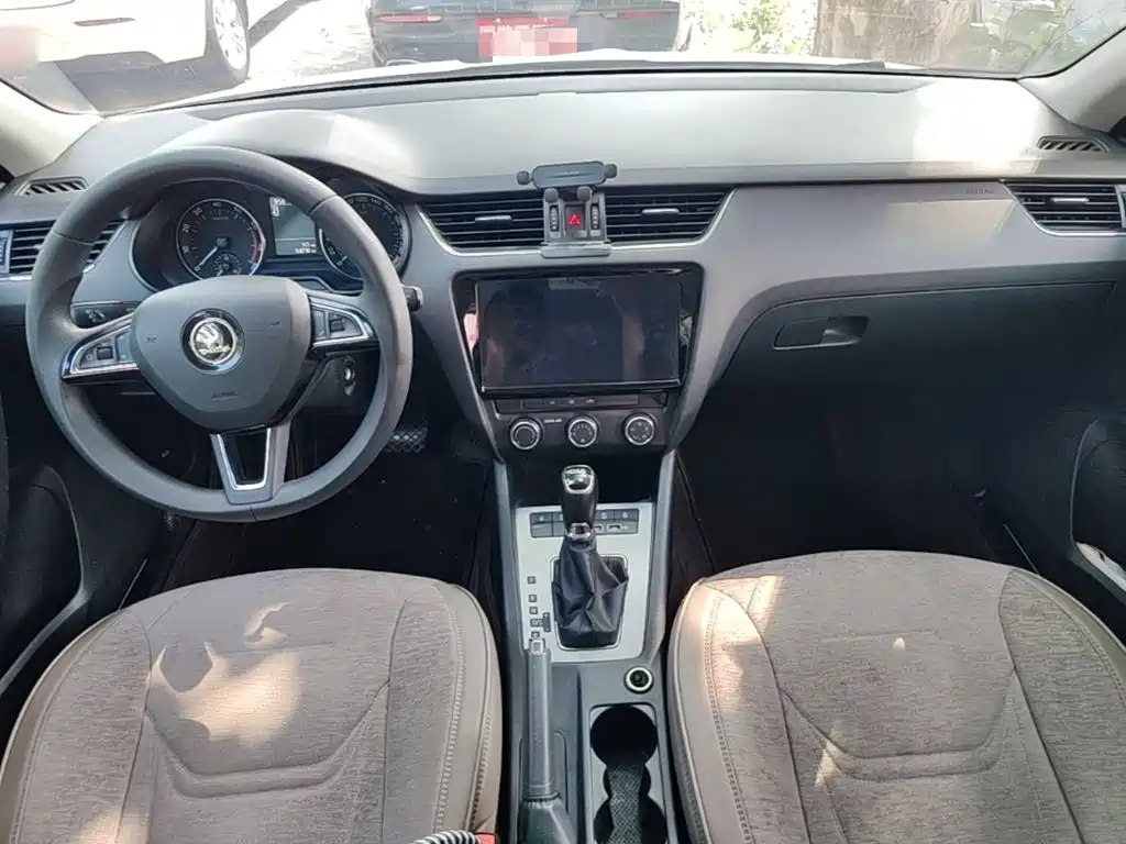 Skoda Octavia 2020 — фото 10