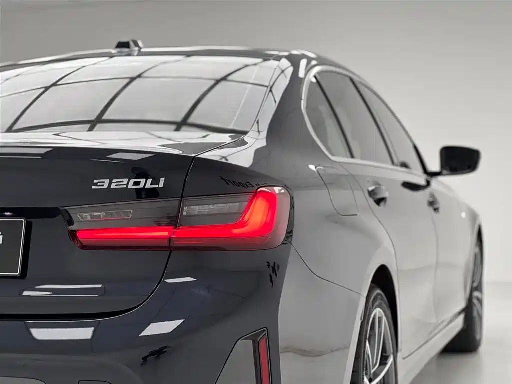 BMW 3 Series 2023 — фото 12