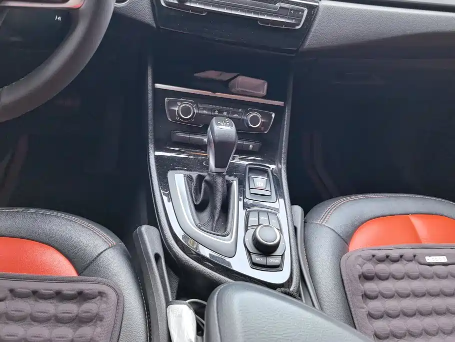 BMW 2 Series Station Wagon 2017 — фото 16