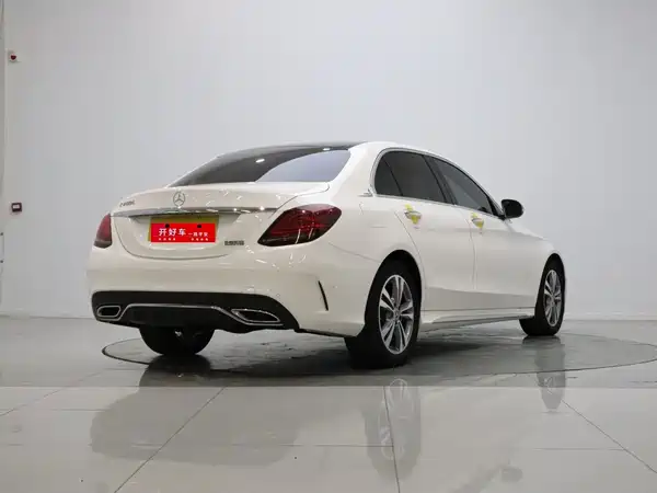 Mercedes-Benz C-Class 2021
