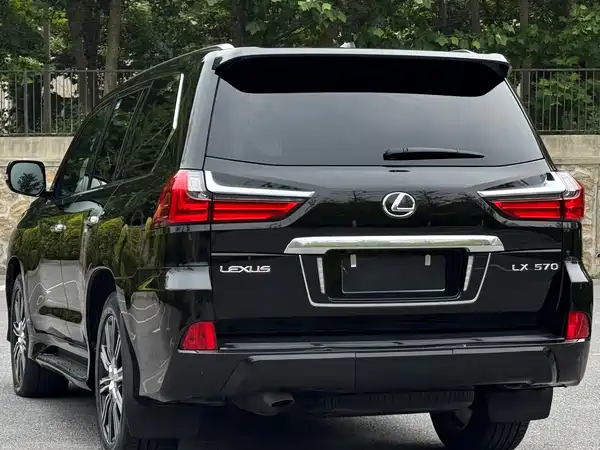 Lexus LX 2018