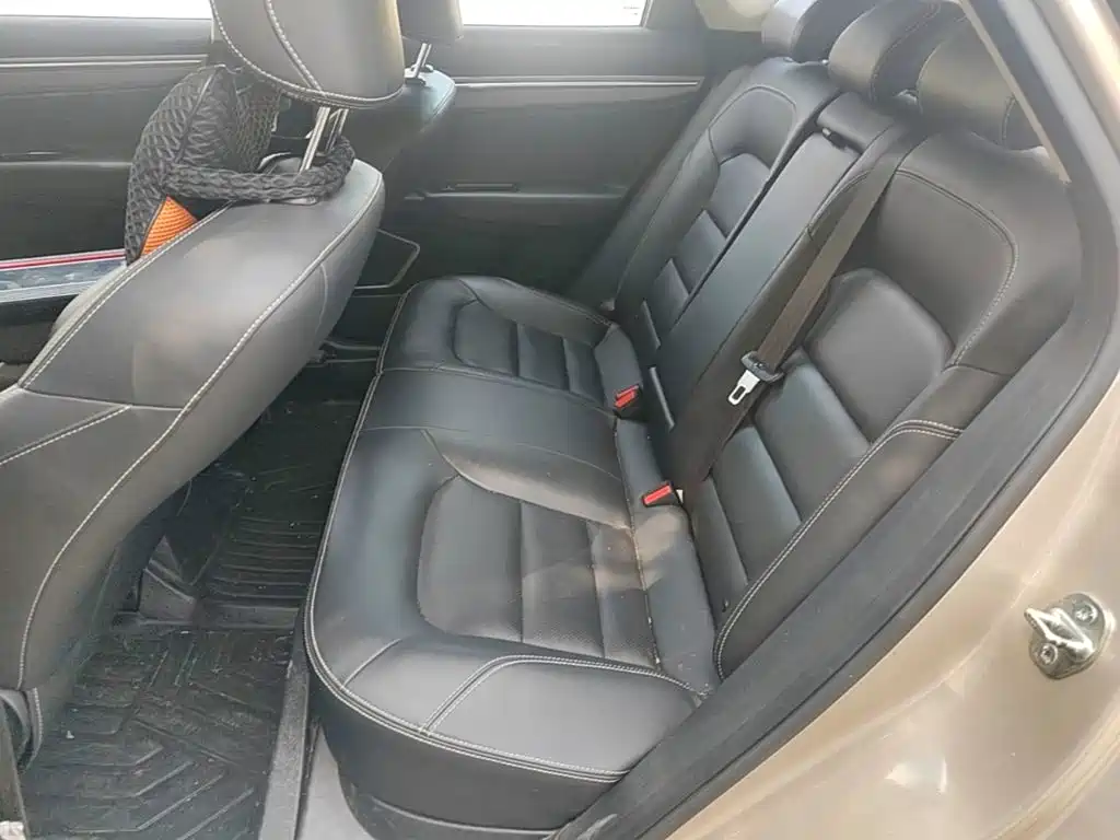 Geely Emgrand GS 2017 — фото 17