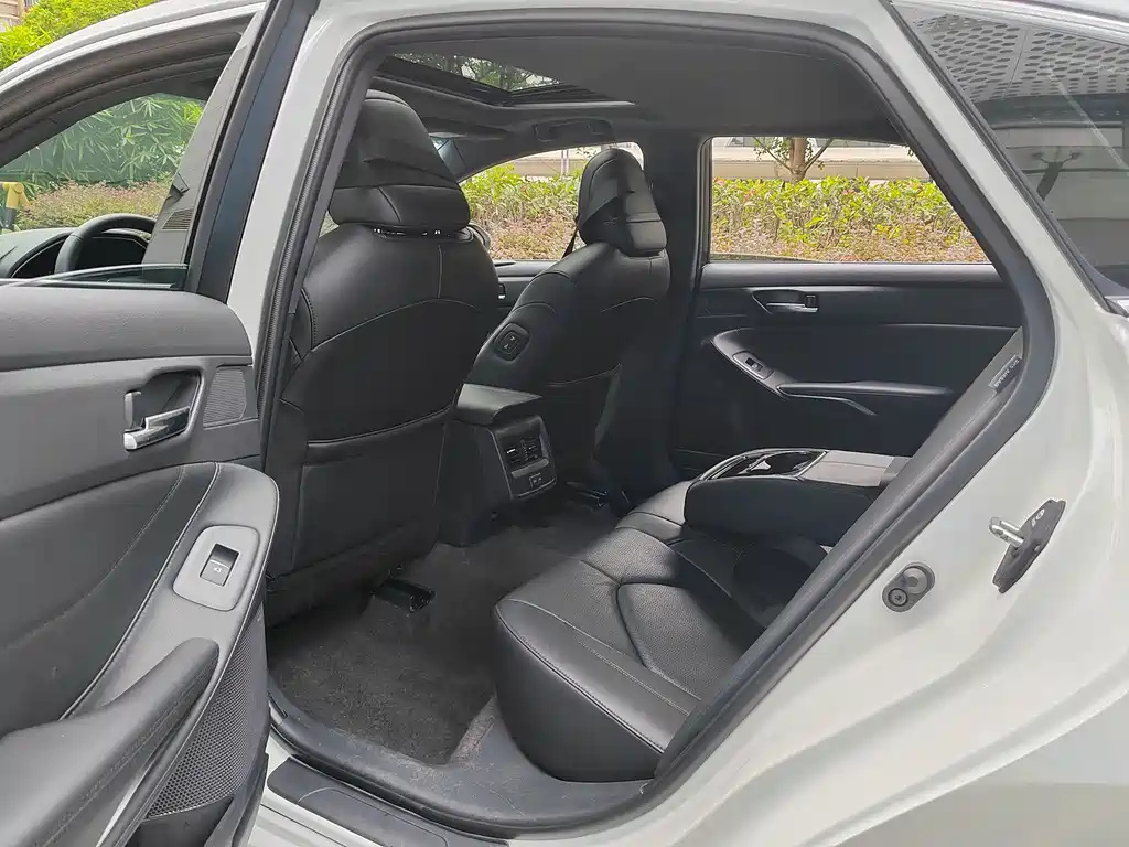 Toyota Avalon 2023 — фото 10