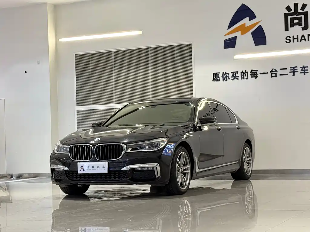 BMW 7 Series 2018 — фото 1