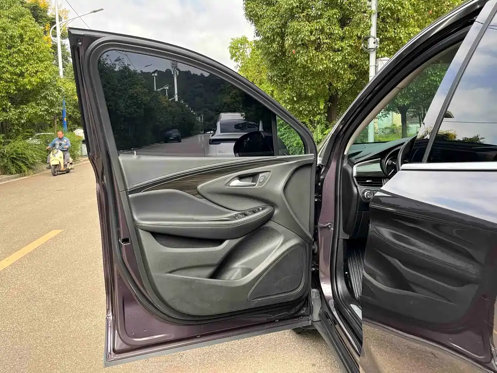Buick Envision Plus 2018 — фото 11