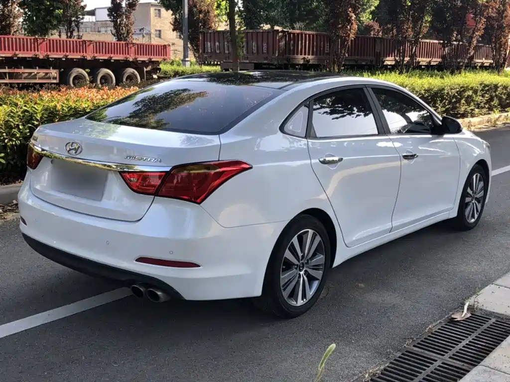 Hyundai Mistra 2014 — фото 25