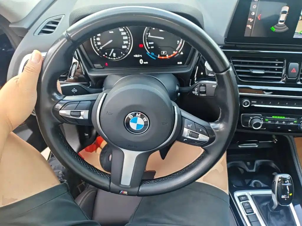 BMW 1 Series 2021 — фото 11