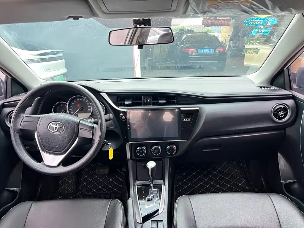 Toyota Corolla 2017 — фото 15