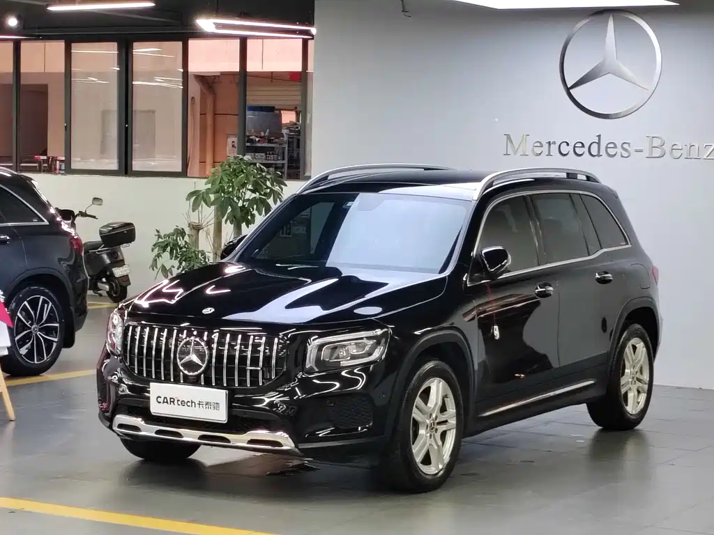 Mercedes-Benz GLB 2023