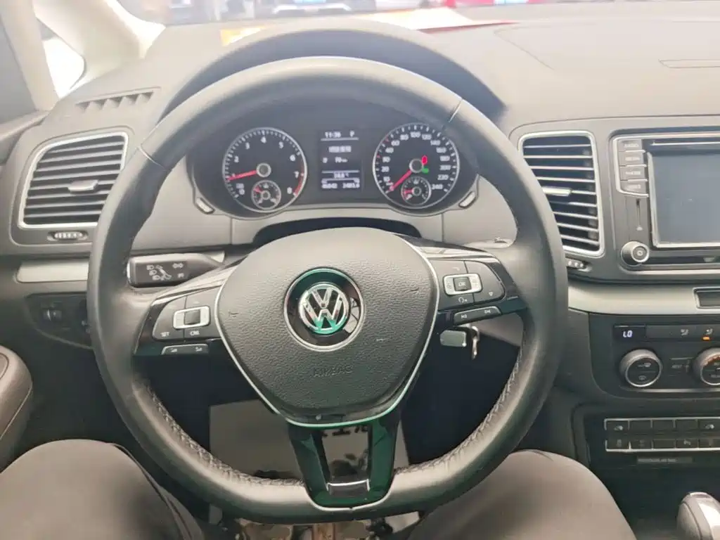 Volkswagen Sharan 2018 — фото 11