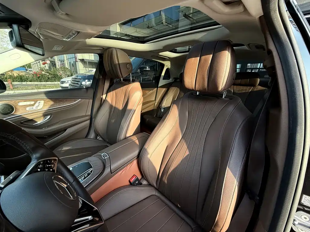 Mercedes-Benz E-Class 2023 — фото 16