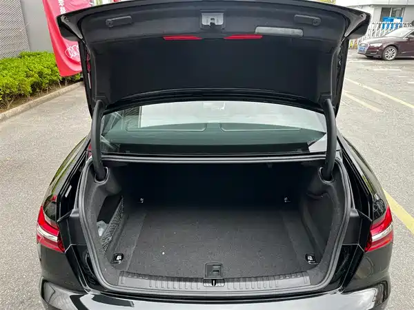 Audi A6L 2022