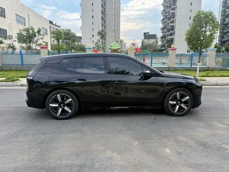 BMW iX 2023